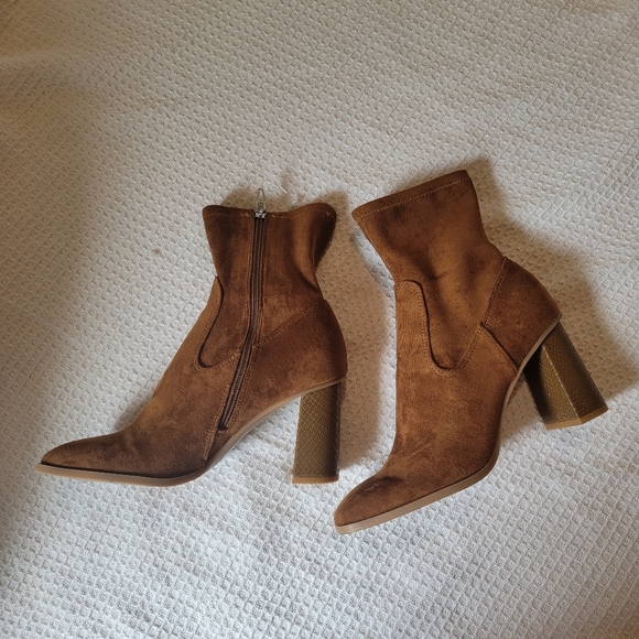 Dolce Vita Tan Suede Heeled Boots - Picture 9 of 10